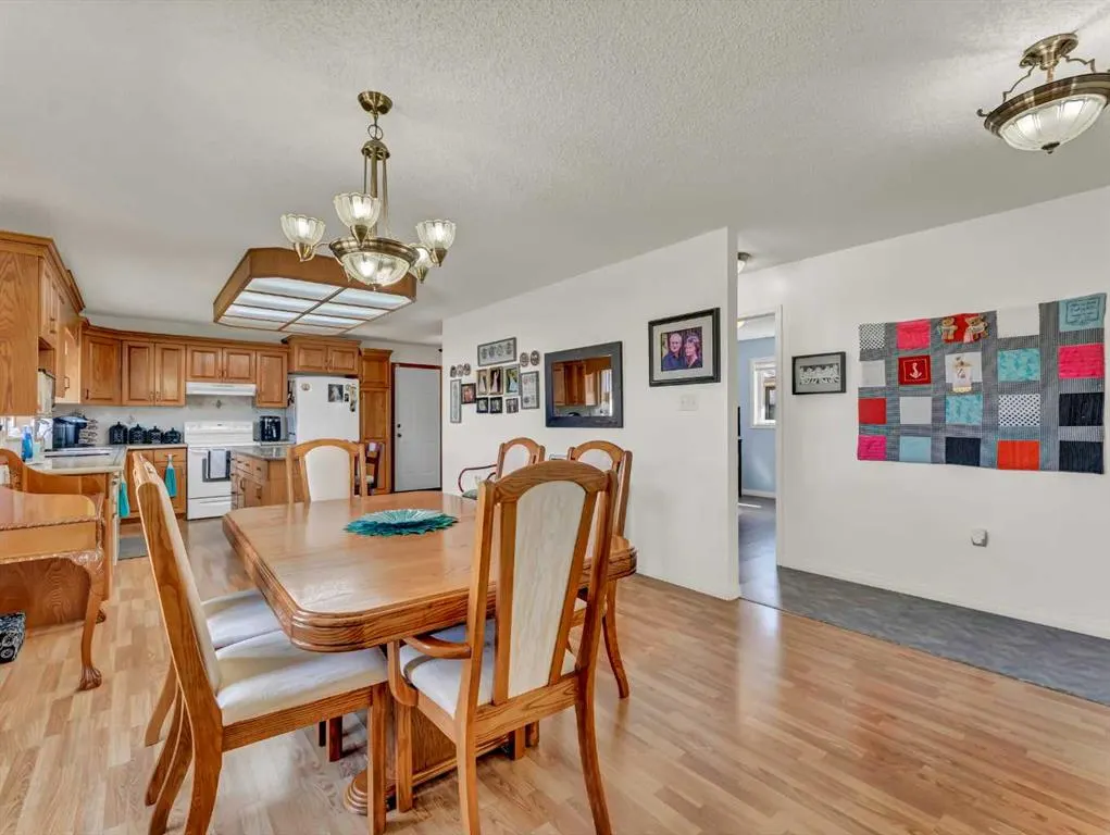27 Turner Drive SE