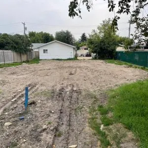 5827 60 Street