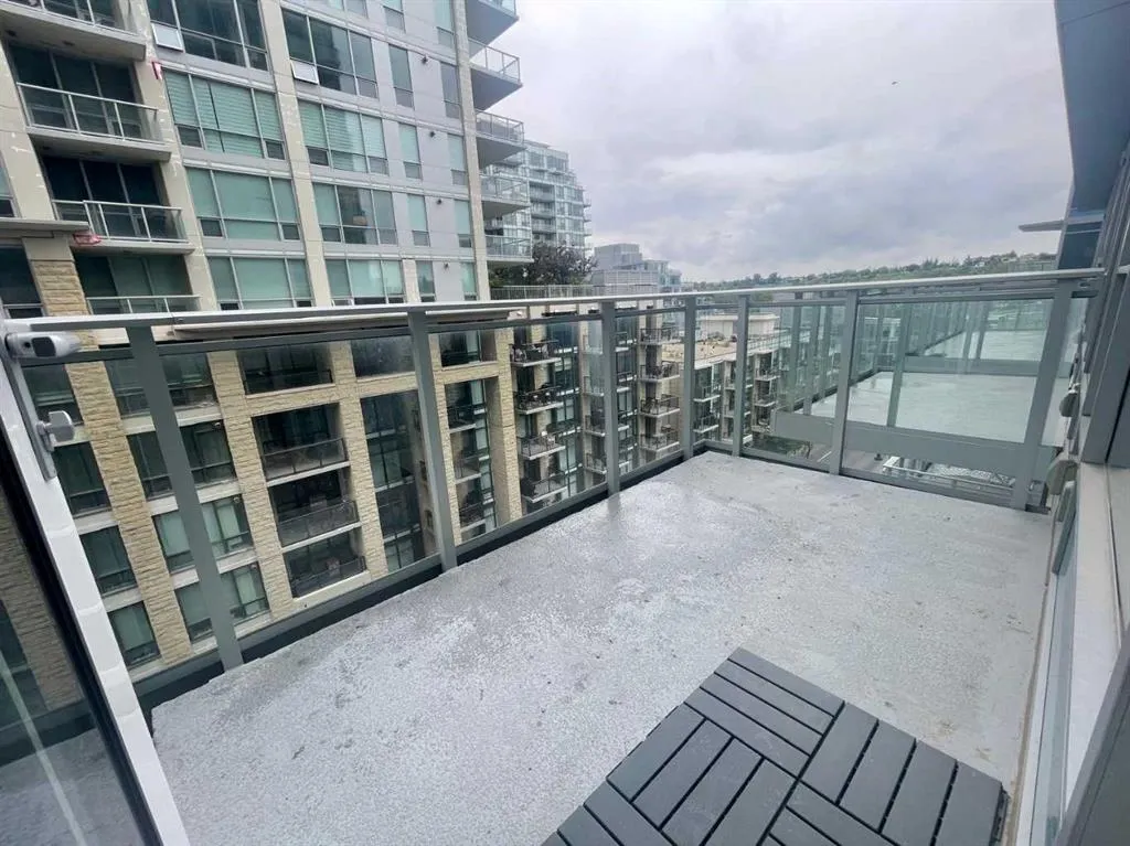108 Waterfront Court SW, #703