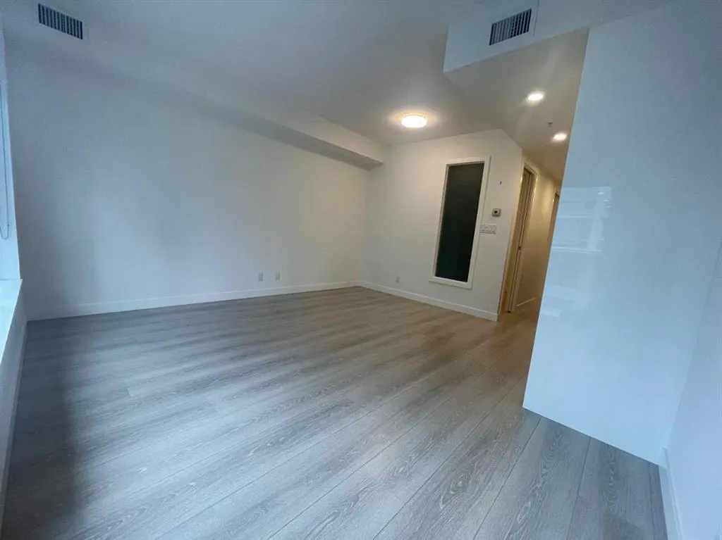 108 Waterfront Court SW, #703