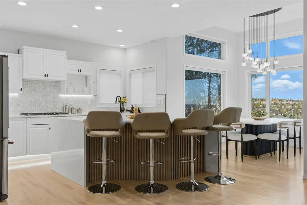 146 Springbluff Heights SW