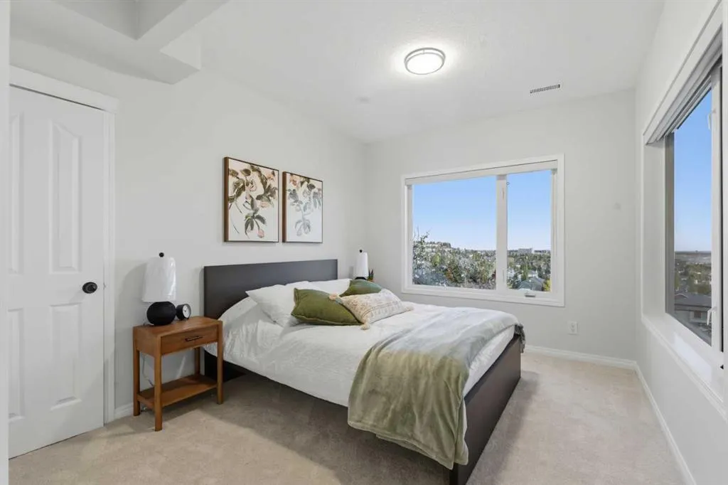 146 Springbluff Heights SW