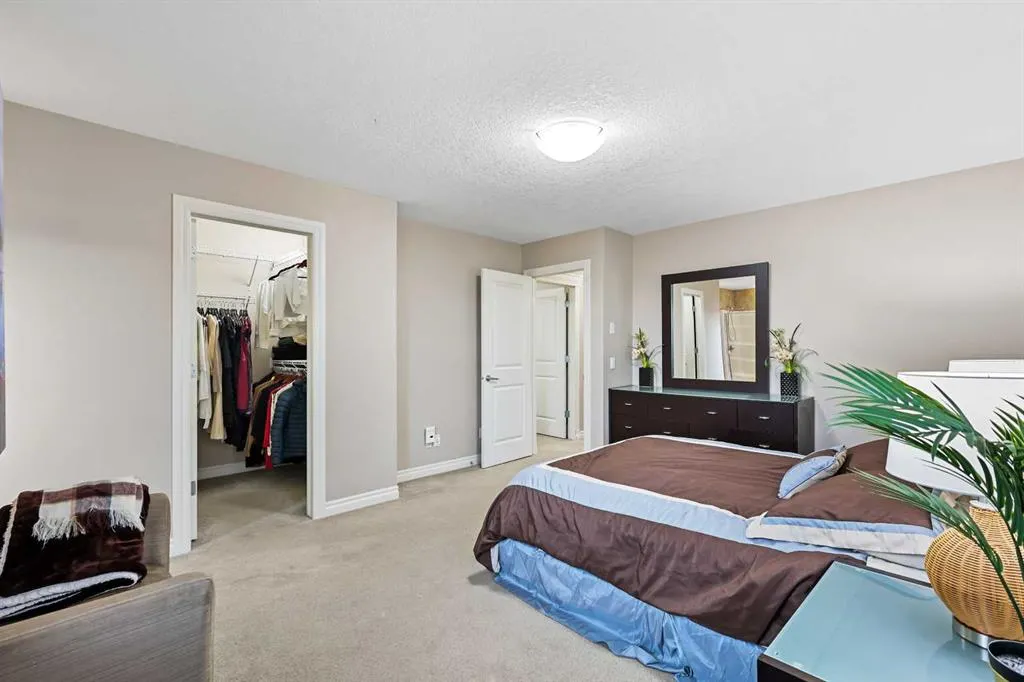 341 Bridleridge View SW