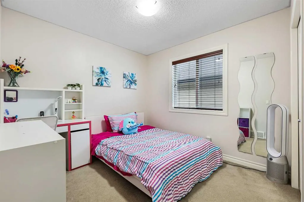 341 Bridleridge View SW