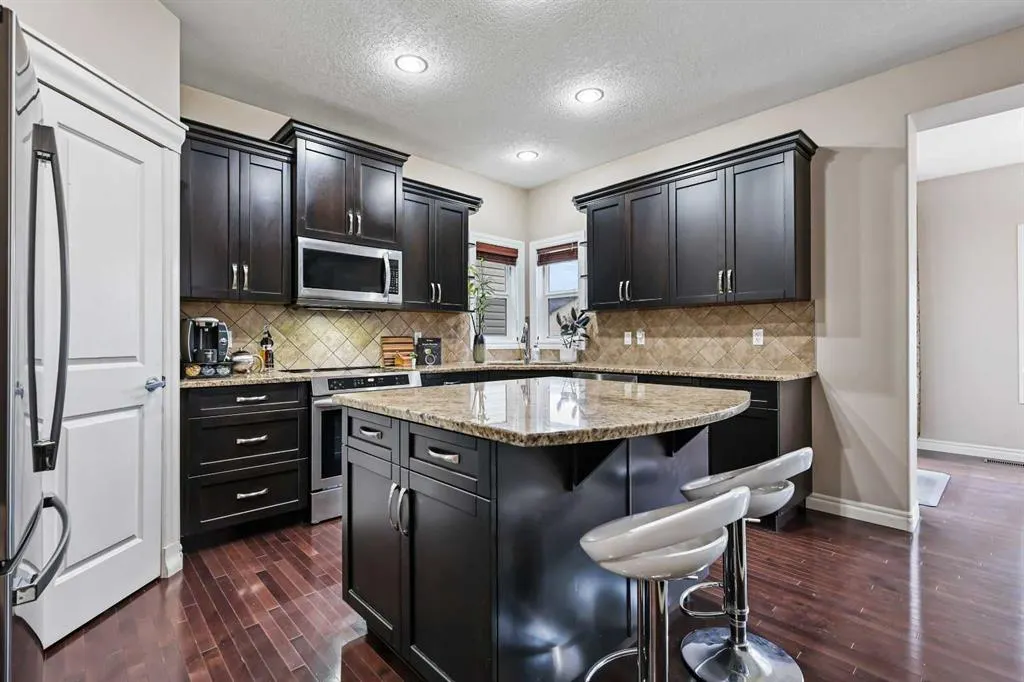 341 Bridleridge View SW