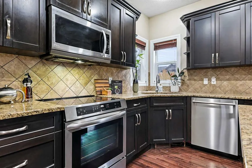 341 Bridleridge View SW