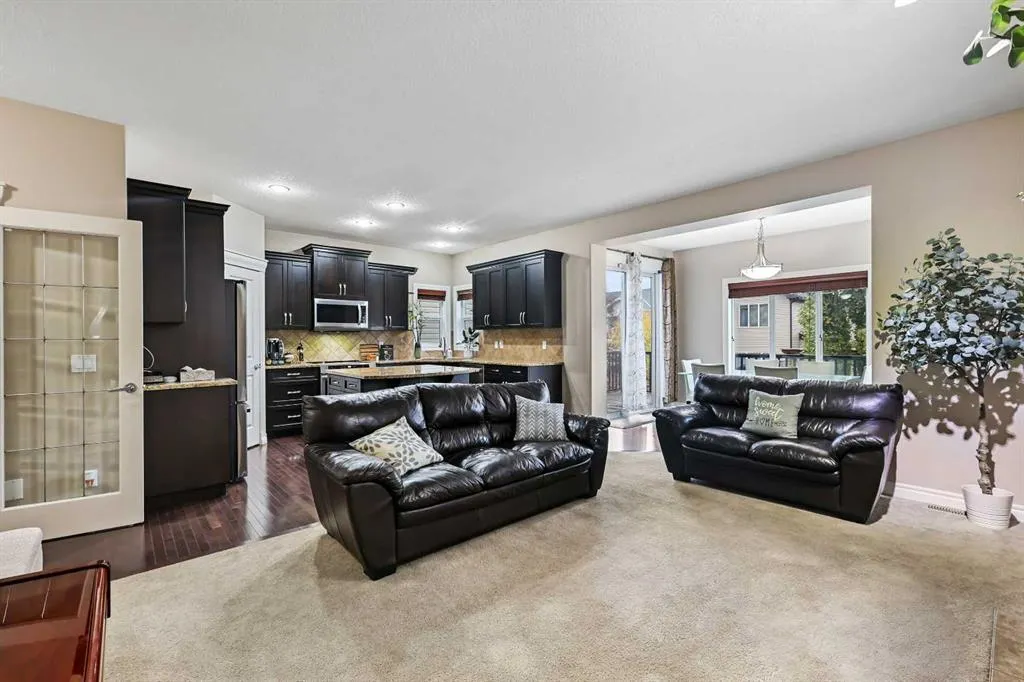 341 Bridleridge View SW