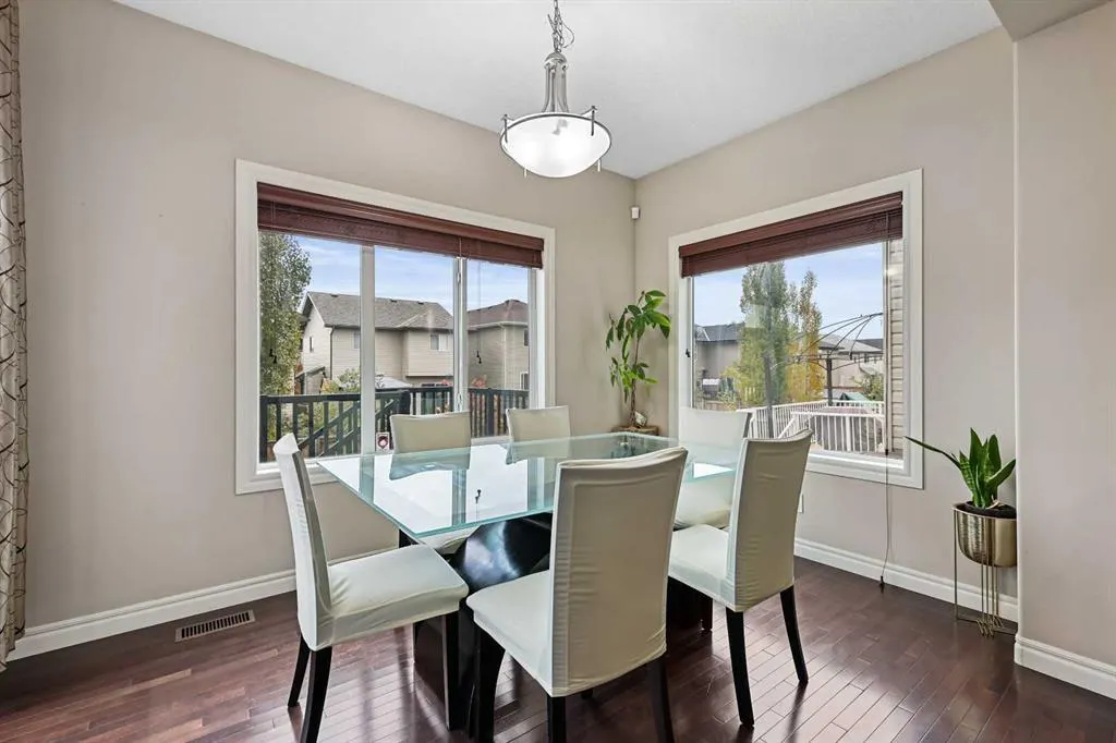 341 Bridleridge View SW