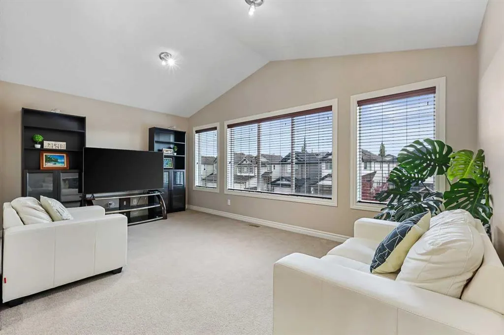 341 Bridleridge View SW