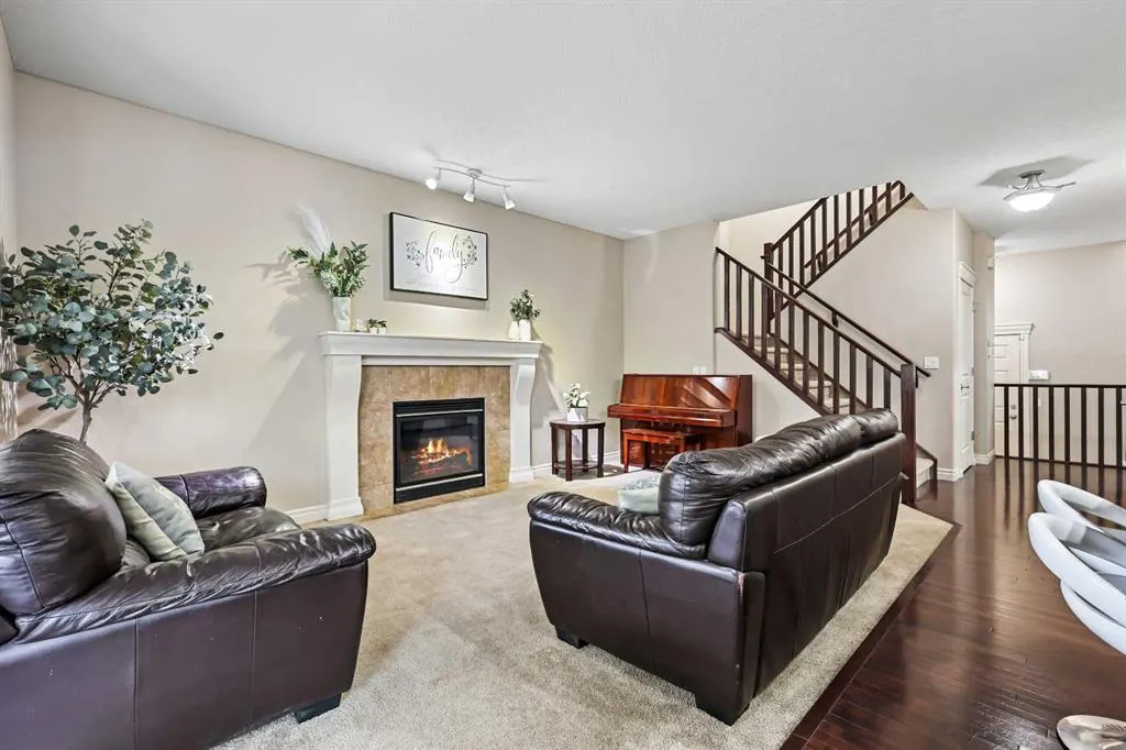341 Bridleridge View SW