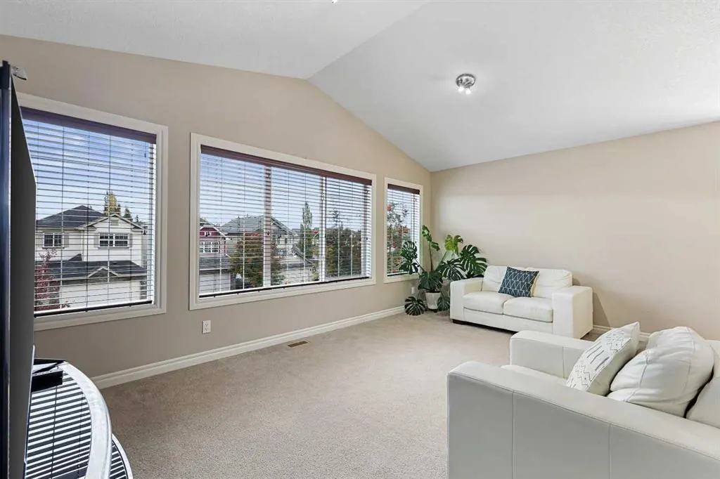 341 Bridleridge View SW