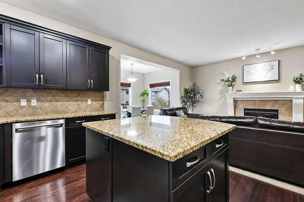 341 Bridleridge View SW