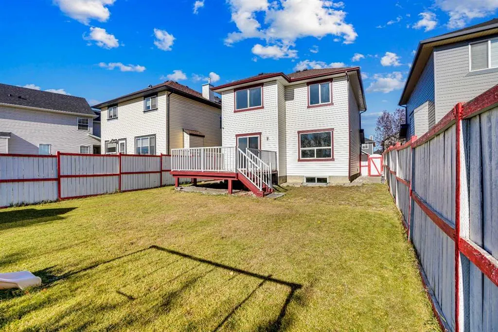 35 Taralea Place NE