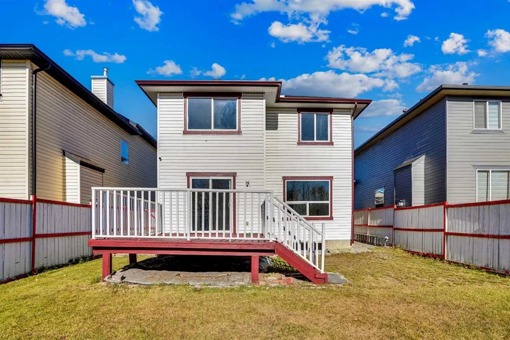 35 Taralea Place NE
