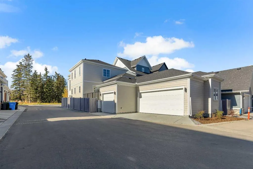 210 Alexandria Green SW