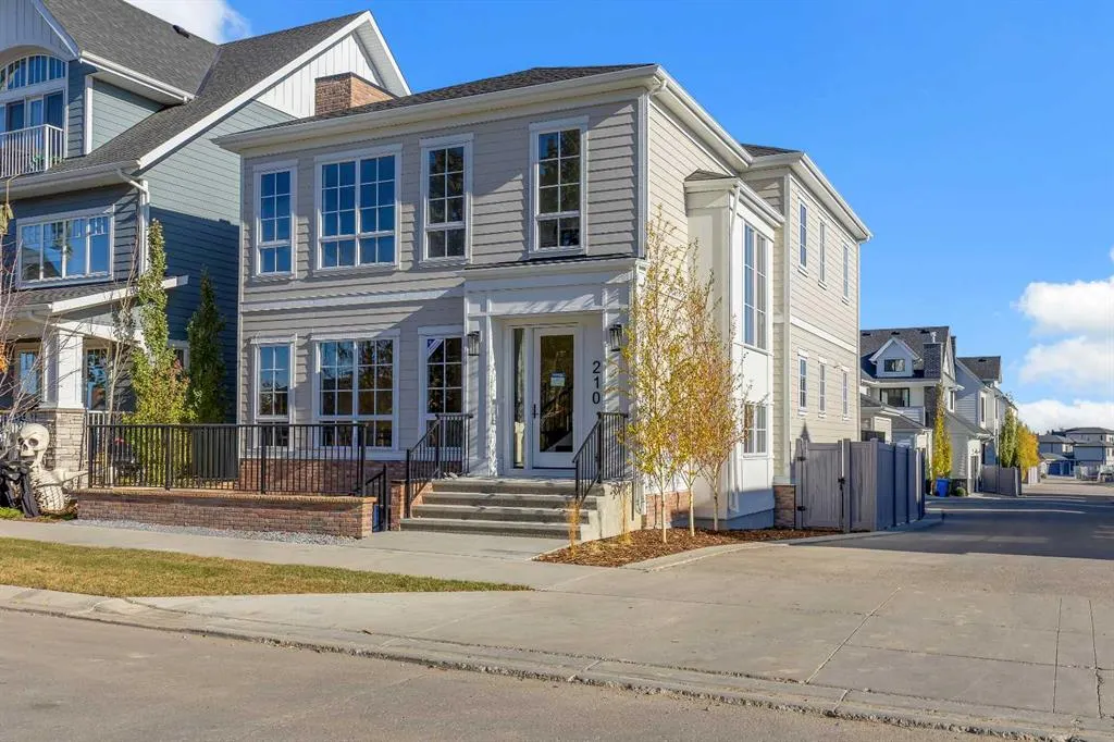 210 Alexandria Green SW