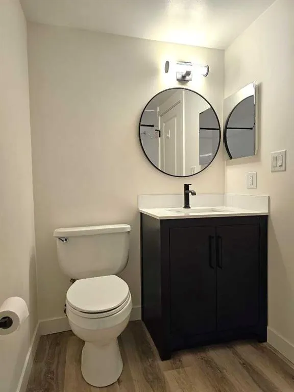 2137 / 2139 53 Avenue SW