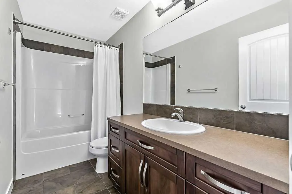 14 Crystal Green Grove