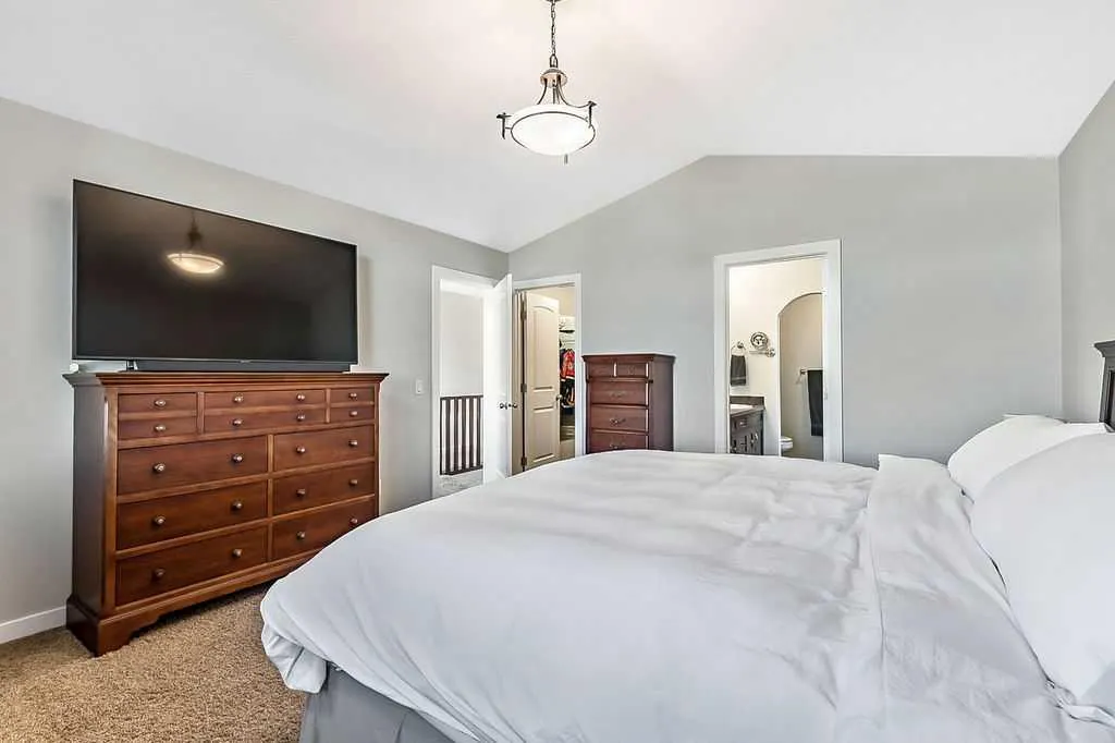 14 Crystal Green Grove