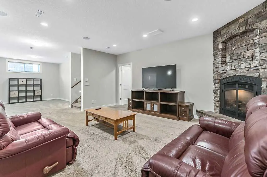 14 Crystal Green Grove