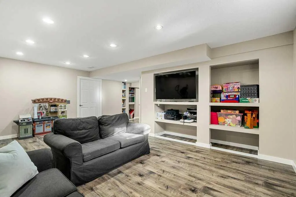 151 Mt Gibraltar Heights SE