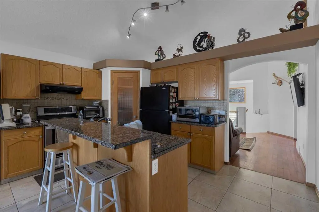 255 Panamount Lane NW