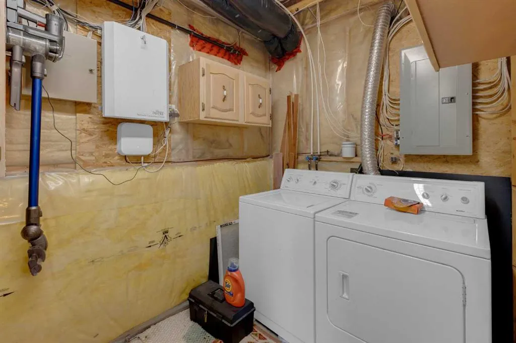 255 Panamount Lane NW