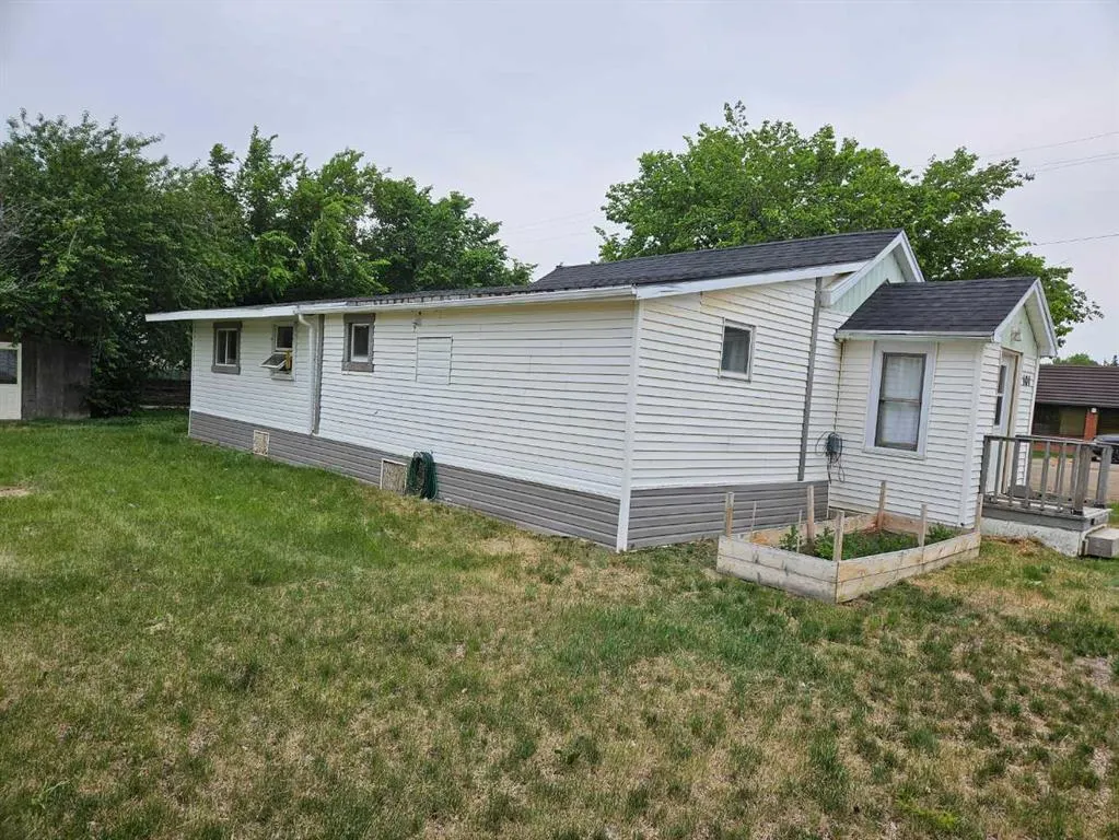 101 3 Avenue W