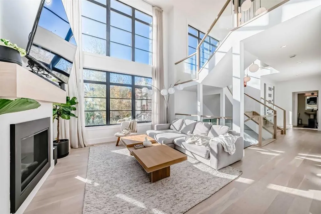 26 Treeline Common SW