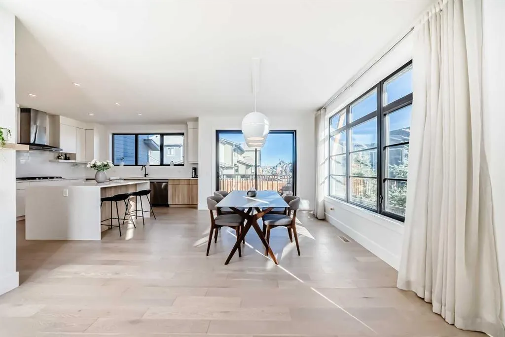 26 Treeline Common SW