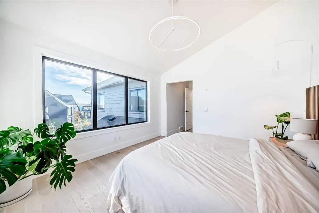 26 Treeline Common SW