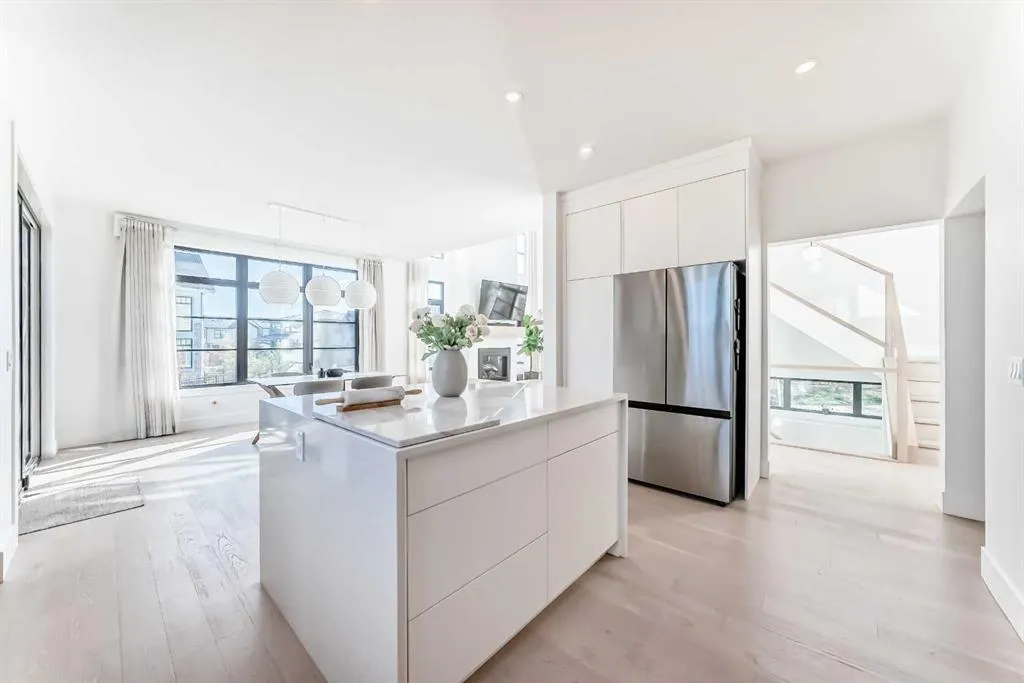 26 Treeline Common SW