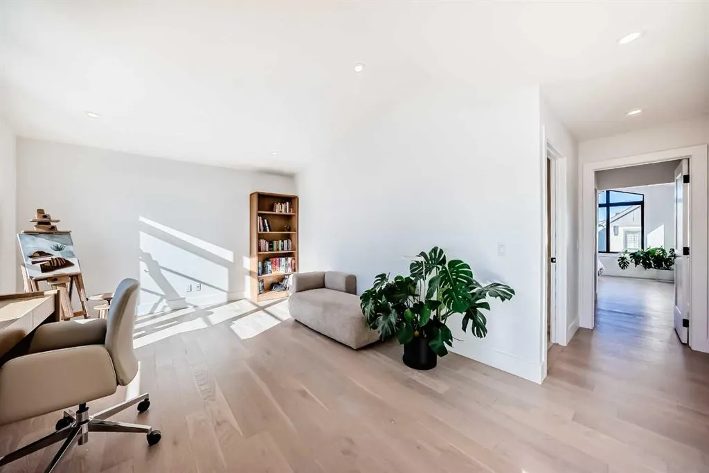 26 Treeline Common SW