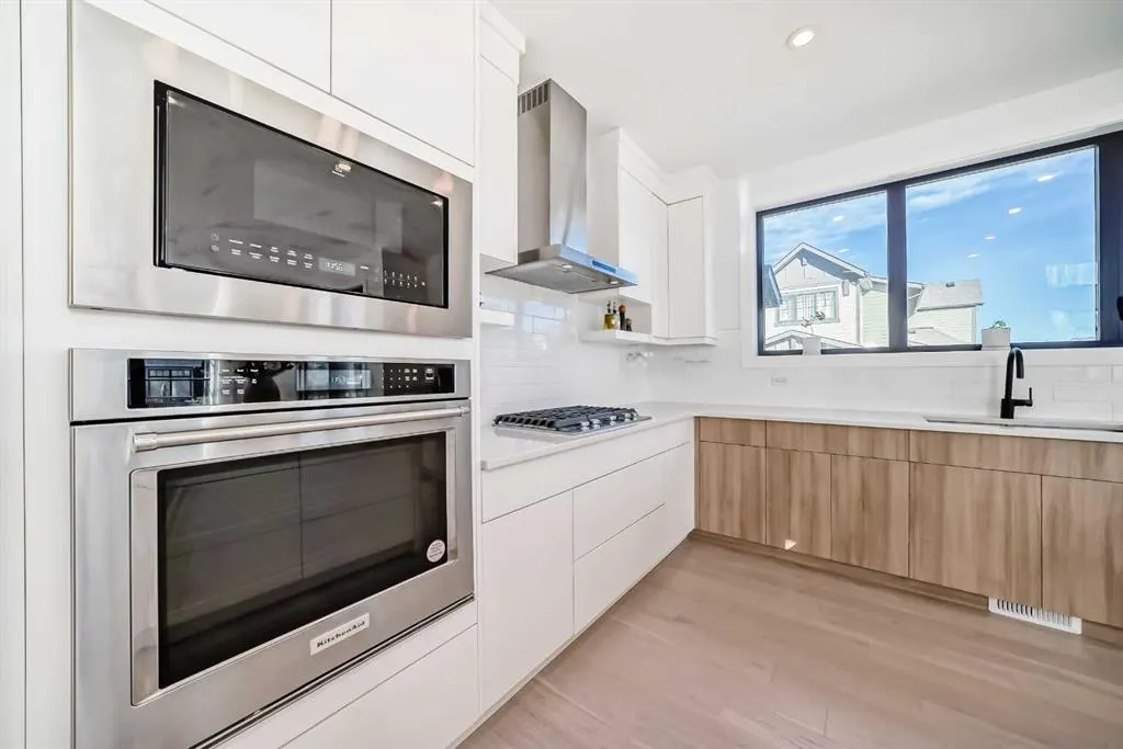 26 Treeline Common SW