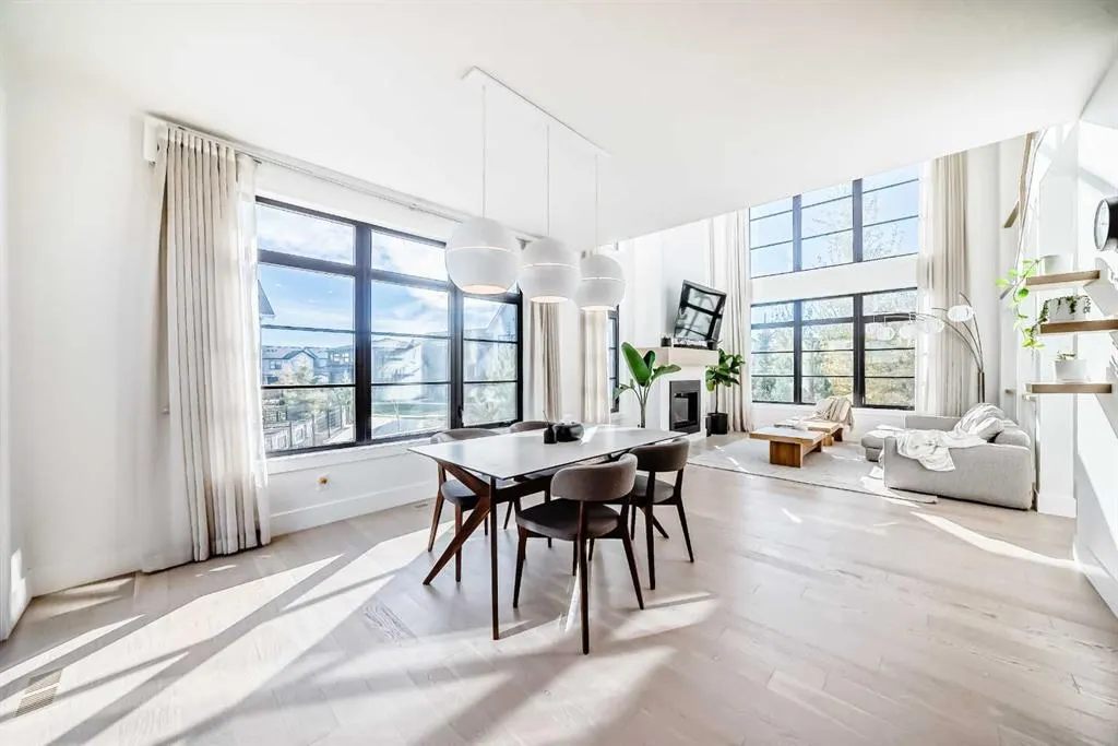 26 Treeline Common SW