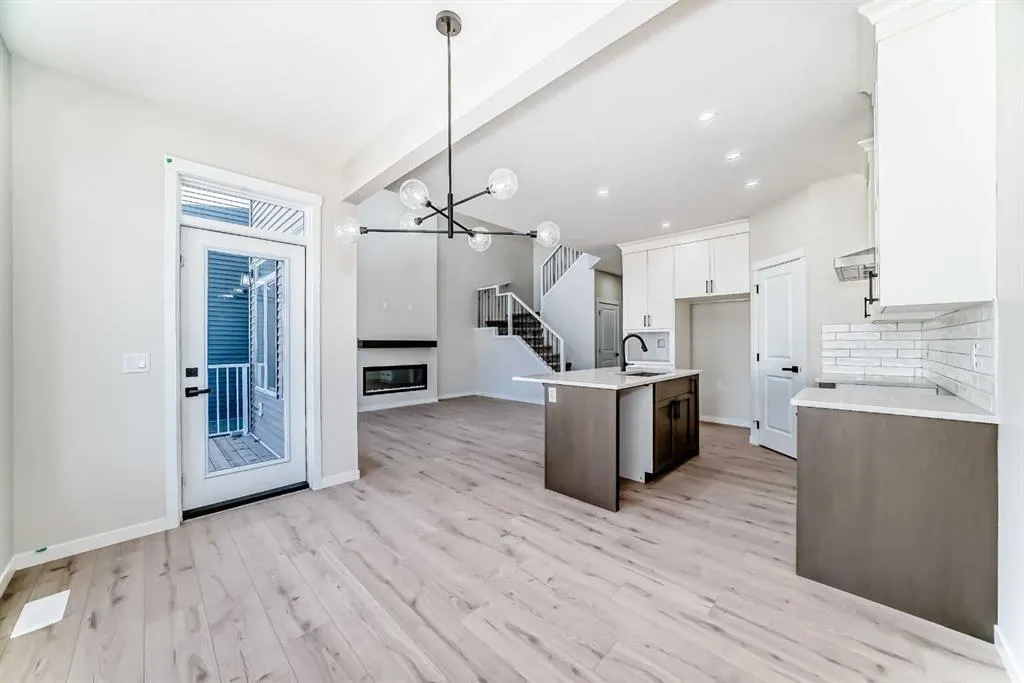 105 Corner Glen Green NE