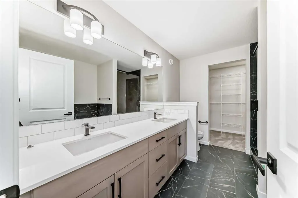 105 Corner Glen Green NE