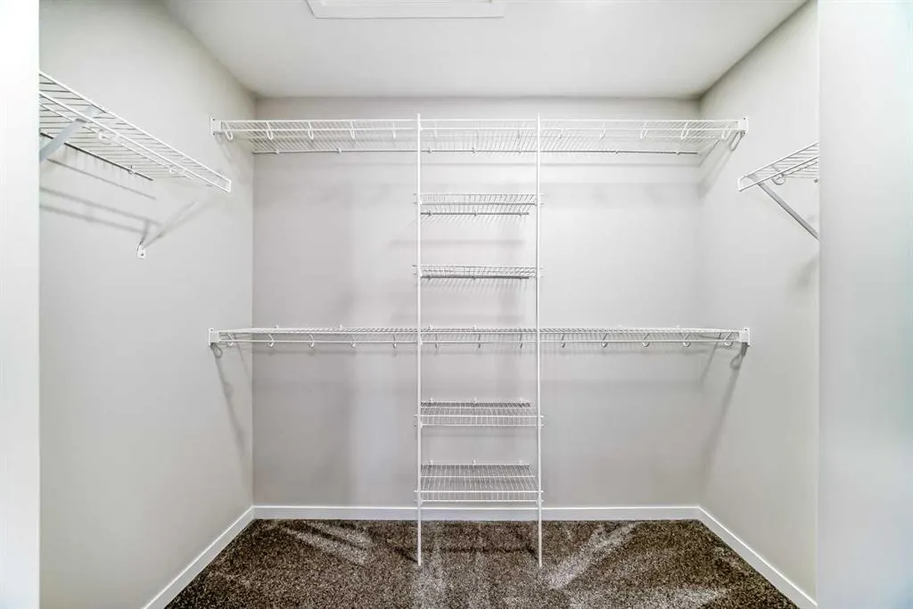 105 Corner Glen Green NE