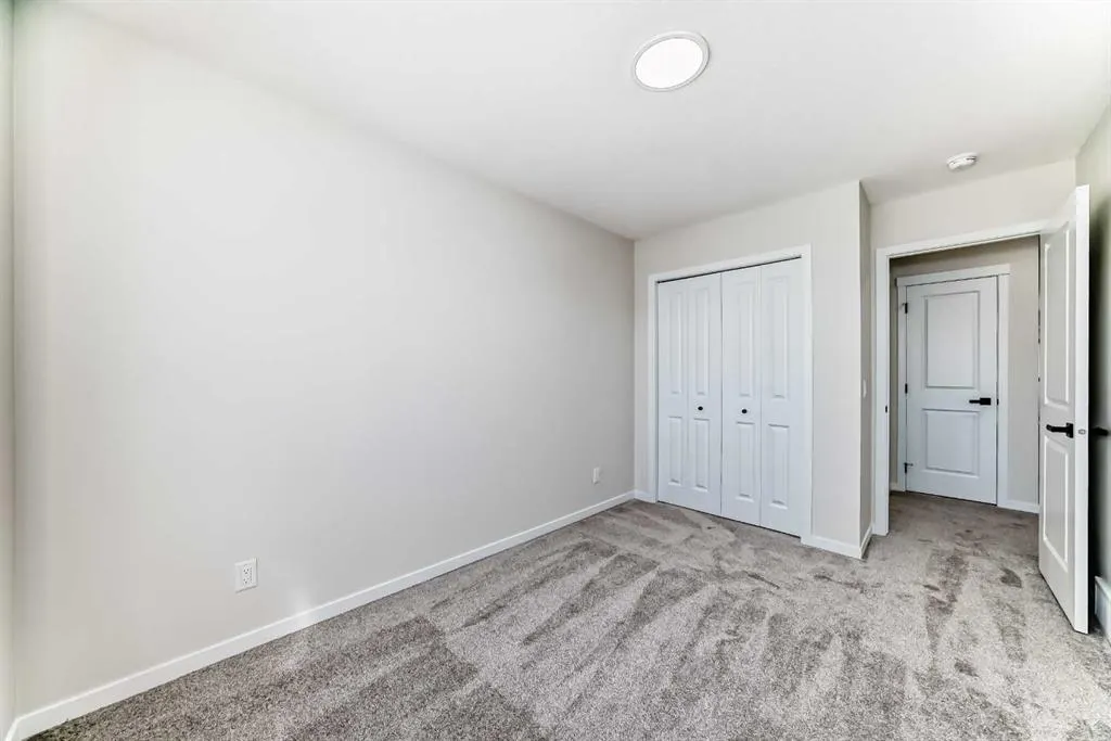 105 Corner Glen Green NE