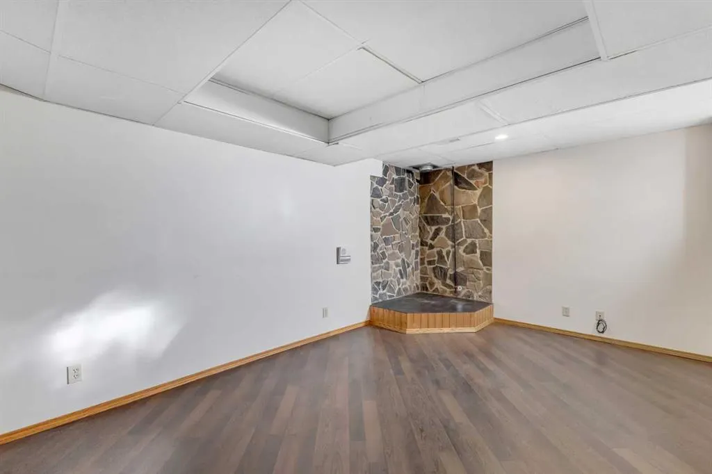 119 Whitestone Crescent NE