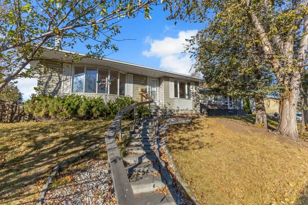 119 Whitestone Crescent NE