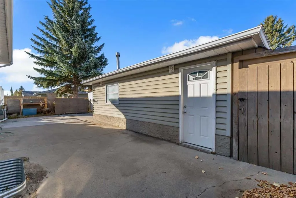 119 Whitestone Crescent NE