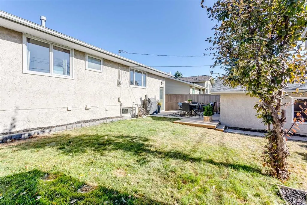 959 Parkwood Way SE