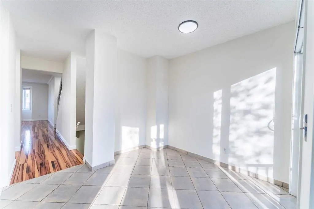 121 Eversyde Point SW