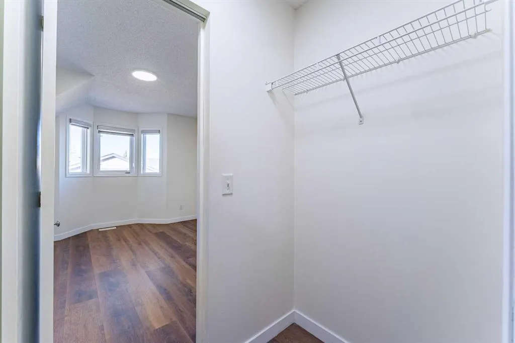 121 Eversyde Point SW