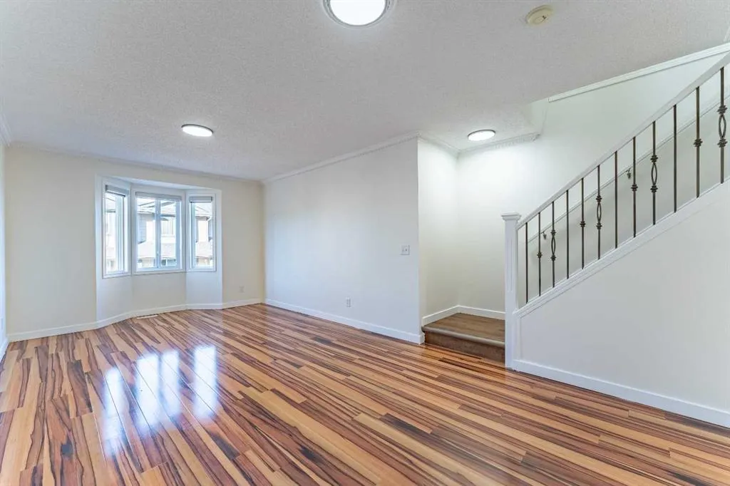 121 Eversyde Point SW