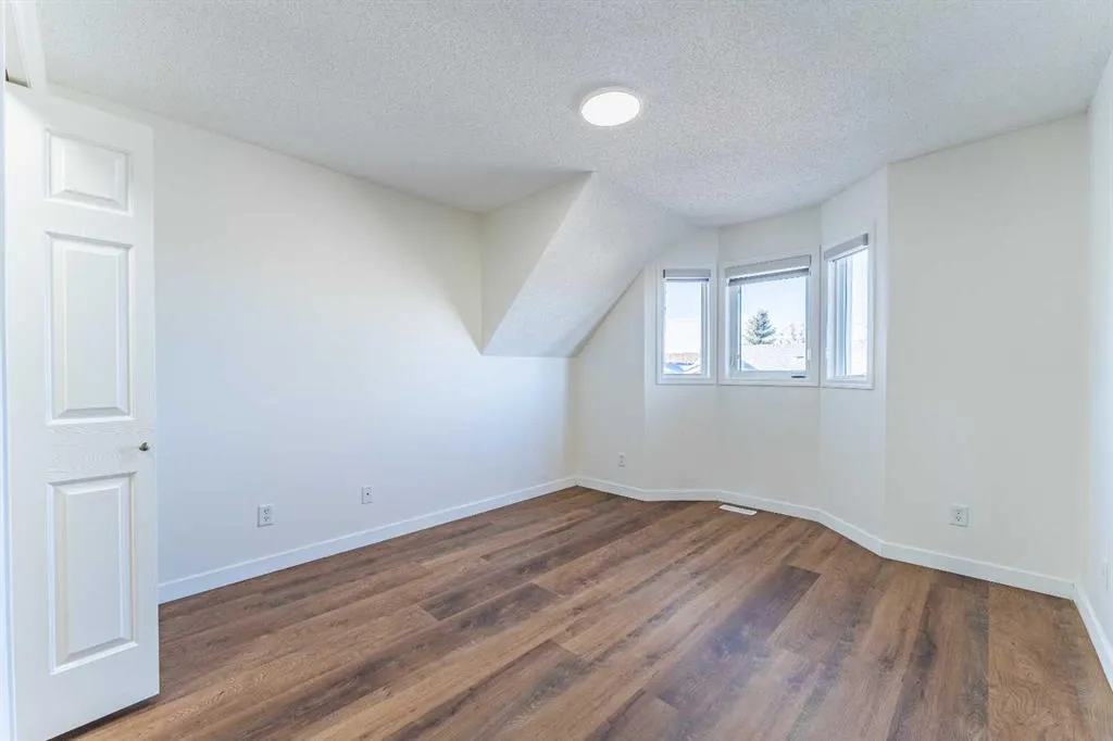 121 Eversyde Point SW