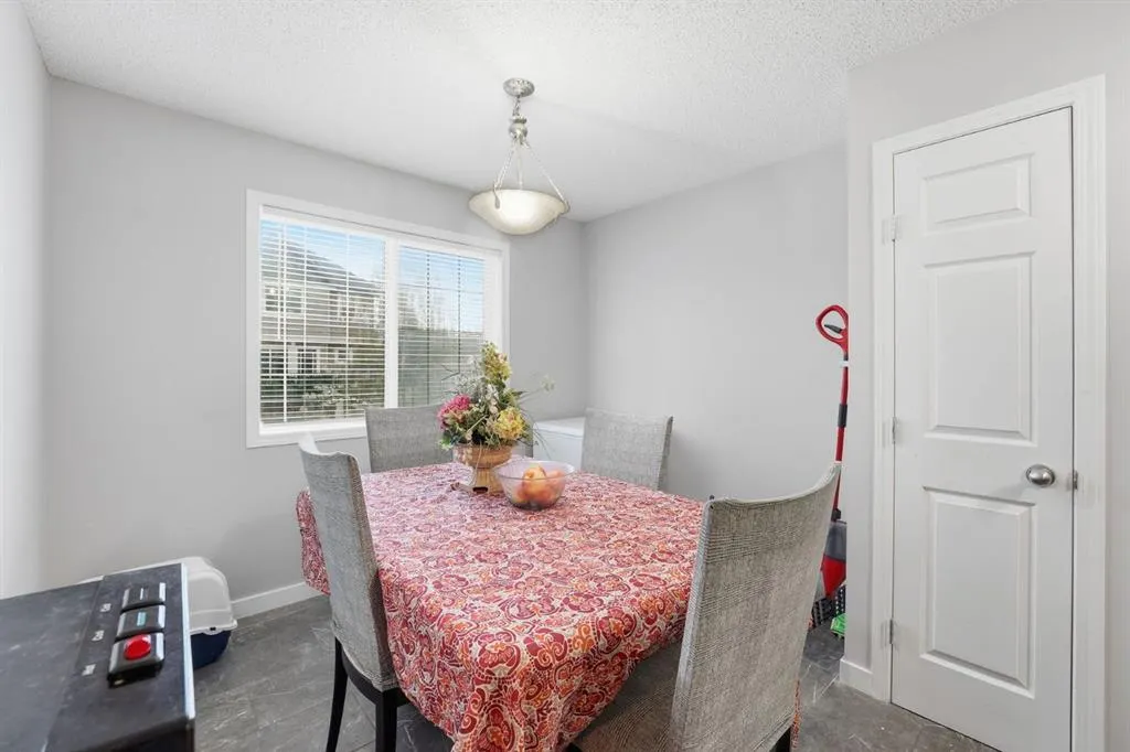 168 Copperfield Court SE