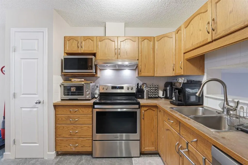 168 Copperfield Court SE