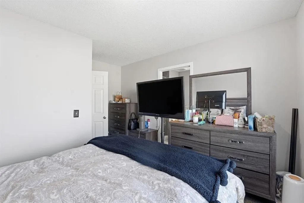 168 Copperfield Court SE